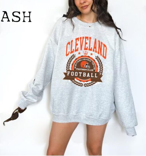 Vintage Cleveland Football Crewneck Sweatshirt / T-Shirt, Browns Sweatshirt, Vintage Style Cleveland Shirt, Browns Fan Gift