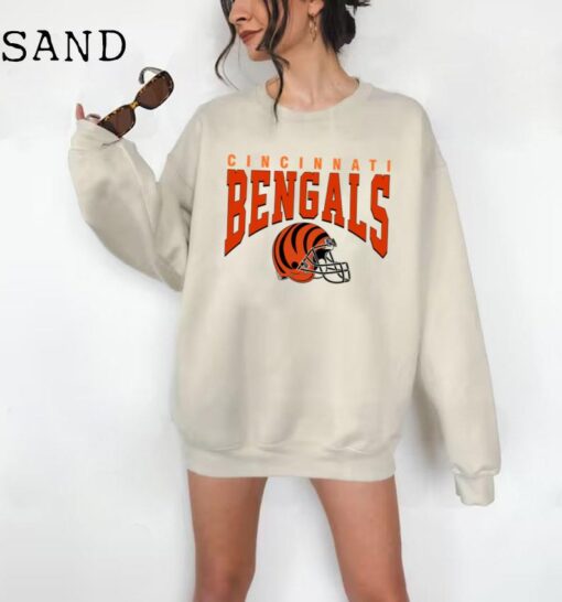 Cincinnati Bengals Football Vintage Crewneck Sweatshirt - Retro Style - Joe Burrow, Joe Mixon, Tee Higgins