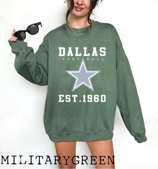 Vintage Dallas Cowboys Football Logo Crewneck Sweatshirt - NFL Texas Fan Gear - Retro Apparel