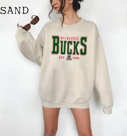 Vintage Milwaukee Buck Sweatshirt \ T-Shirt, Milwaukee Buck, Bucks Sweater, Bucks T-Shirt, Vintage Basketball Fan Shirt, Retro Milwaukee