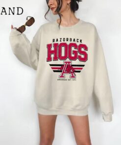 Vintage Arkansas Razorbacks Sweatshirt, University of Arkansas Shirt, UA Shirt, NCAA Baseball Football, Vintage Shirt, Unisex Shirt Sweater