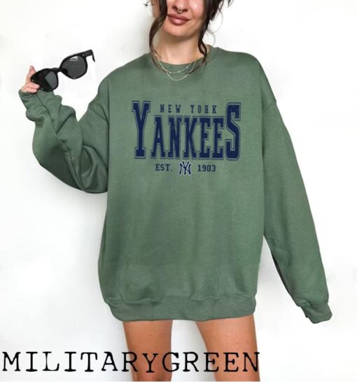 Vintage New York Yankee Crewneck Sweatshirt / T-Shirt, Yankees EST 1903 Shirt, New York Baseball Shirt, Retro Yankees Shirt