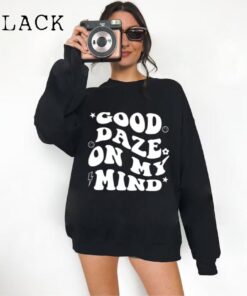 Good Daze On My Mind Sweatshirt Trendy Sweatshirt Indie Clothes Smiley Face Sweatshirt Trendy Clothing Aesthetic Clothing Y2K Clothing