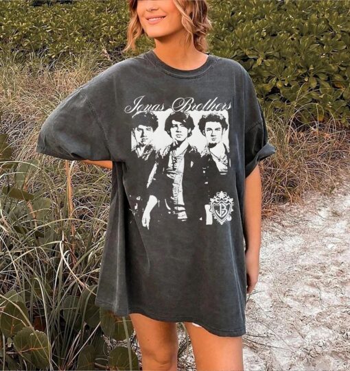 Jonas Brothers Vintage T-Shirt, Jonas Five Albums One Night Tour Shirt, Jonas Brothers 2024 Tour Shirt, Jonas 90’s Tee