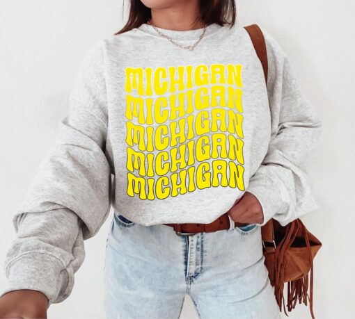 Michigan Football Sweatshirt, Vintage Michigan Crewneck, Retro Michigan Sweatshirt, Michigan Varsity Sweatshirt