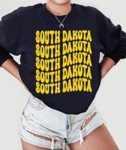 South Dakota Unisex Sweatshirt – South Dakota crewneck – South Dakota sweater – Vintage South Dakota Sweatshirt – College Sweatshirt